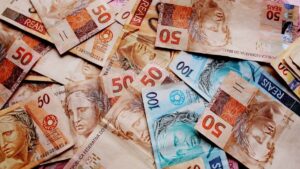 Salário mínimo 2025 pode ser maior do que o previsto, avalia economista, salário mínimo, salário mínimo 2025, reajuste do salário mínimo, aumento do salário mínimo em 2025,